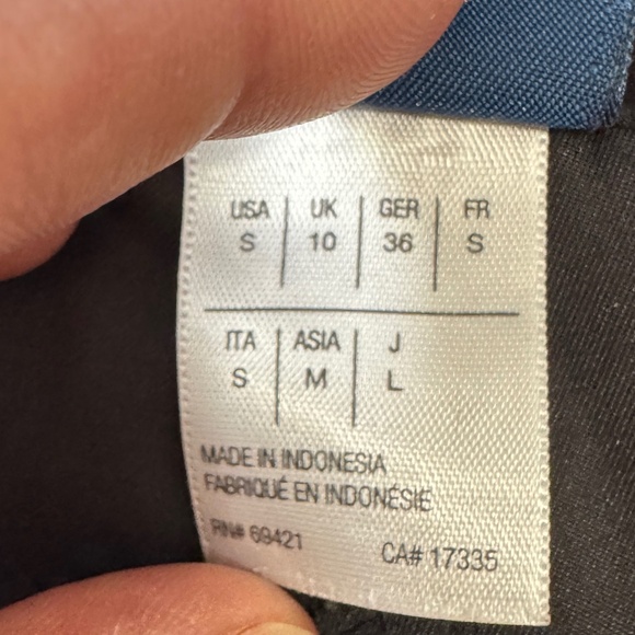 Reebok Men's Performance‎ Track Style Capri Pants Black Small Athleisure Hiking - Picture 7 of 16